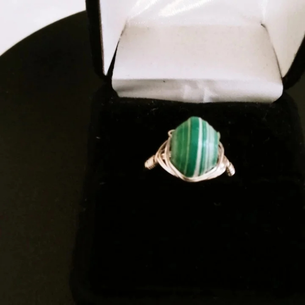 Green ring - Picture 2 of 2